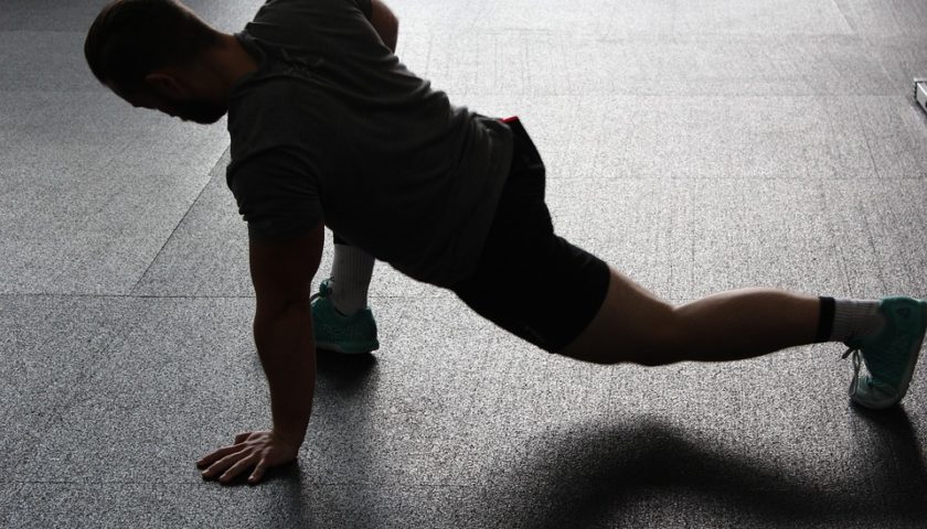 Rozciąganie mięśni – przed czy po treningu?
